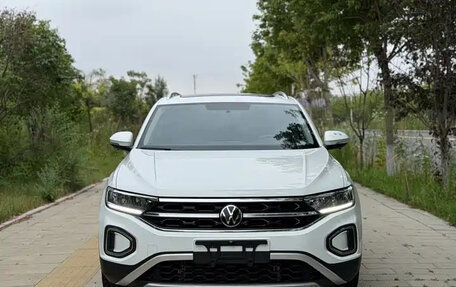 Volkswagen T-Roc I, 2023 год, 1 430 500 рублей, 2 фотография