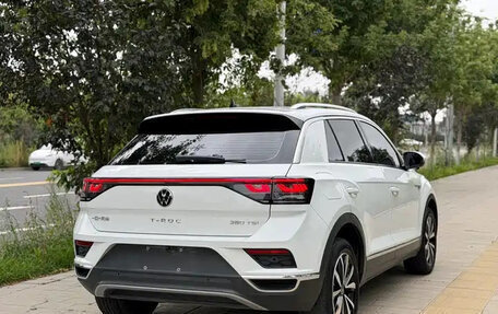 Volkswagen T-Roc I, 2023 год, 1 430 500 рублей, 5 фотография