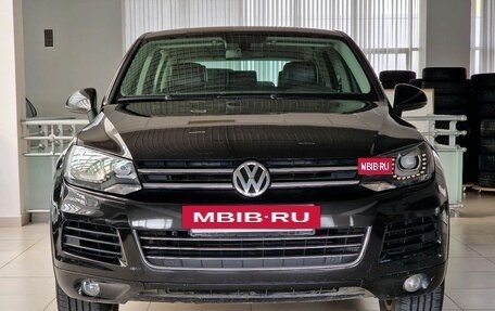 Volkswagen Touareg III, 2011 год, 1 899 000 рублей, 2 фотография
