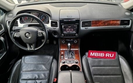 Volkswagen Touareg III, 2011 год, 1 899 000 рублей, 12 фотография