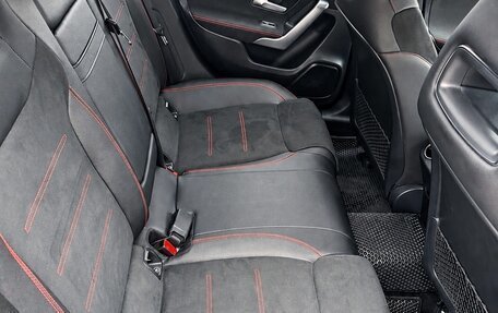 Mercedes-Benz A-Класс, 2019 год, 1 690 000 рублей, 10 фотография
