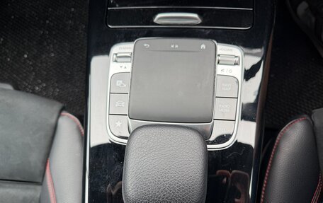 Mercedes-Benz A-Класс, 2019 год, 1 690 000 рублей, 14 фотография