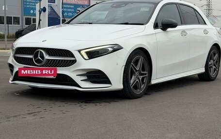 Mercedes-Benz A-Класс, 2019 год, 1 690 000 рублей, 3 фотография