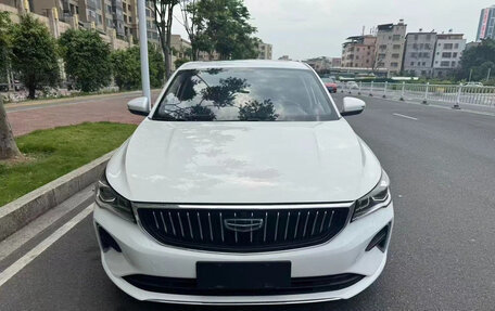Geely Emgrand, 2022 год, 1 350 000 рублей, 2 фотография