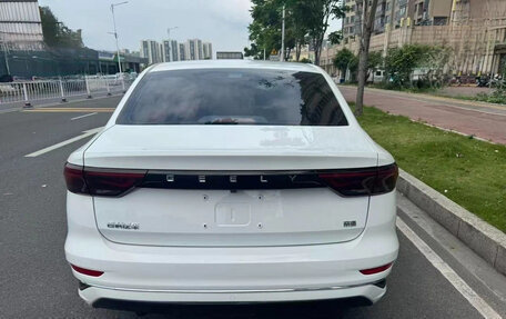 Geely Emgrand, 2022 год, 1 350 000 рублей, 5 фотография