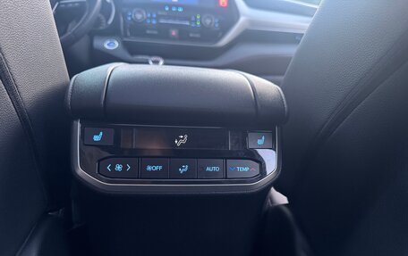 Toyota Highlander, 2021 год, 5 990 000 рублей, 9 фотография
