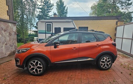 Renault Kaptur I рестайлинг, 2016 год, 1 395 000 рублей, 2 фотография