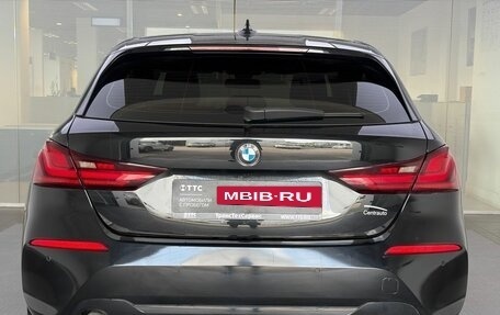 BMW 1 серия, 2019 год, 1 875 000 рублей, 6 фотография