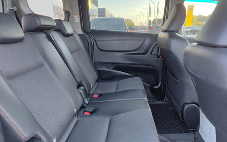 Toyota Sienta II, 2018 год, 1 200 000 рублей, 16 фотография