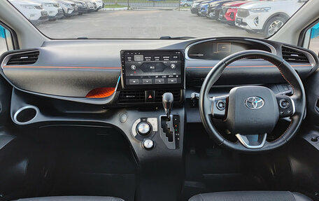 Toyota Sienta II, 2018 год, 1 200 000 рублей, 18 фотография