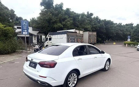 Geely Emgrand, 2022 год, 1 210 000 рублей, 4 фотография