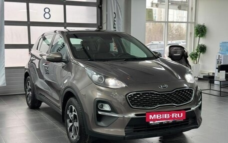 KIA Sportage IV рестайлинг, 2020 год, 2 450 000 рублей, 3 фотография