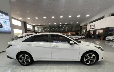 Hyundai Elantra, 2022 год, 1 380 000 рублей, 8 фотография