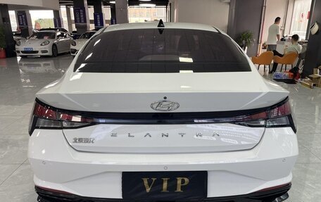 Hyundai Elantra, 2022 год, 1 380 000 рублей, 5 фотография