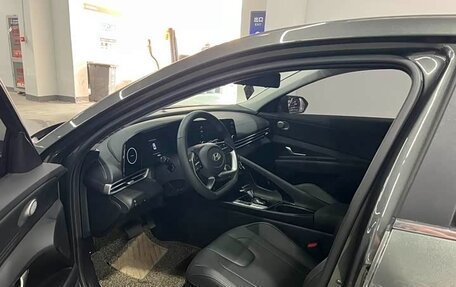 Hyundai Elantra, 2023 год, 1 370 000 рублей, 9 фотография