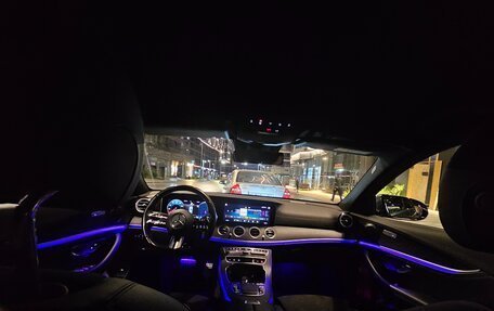 Mercedes-Benz E-Класс, 2021 год, 4 200 000 рублей, 6 фотография