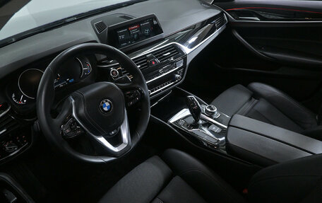 BMW 5 серия, 2017 год, 2 580 000 рублей, 7 фотография