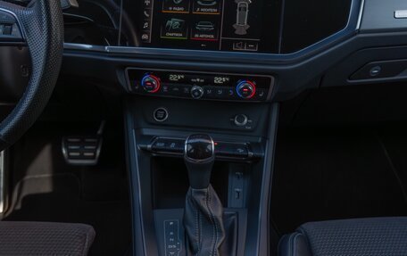Audi Q3, 2021 год, 3 700 000 рублей, 4 фотография