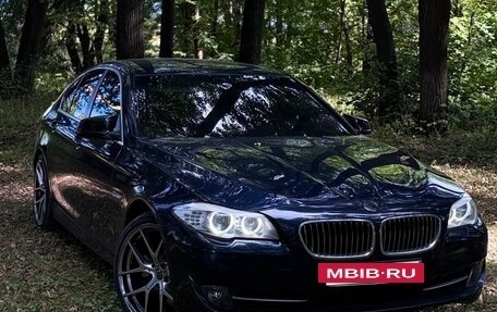 BMW 5 серия, 2013 год, 950 000 рублей, 3 фотография