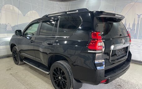 Toyota Land Cruiser Prado 150 рестайлинг 2, 2019 год, 4 736 890 рублей, 3 фотография