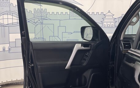 Toyota Land Cruiser Prado 150 рестайлинг 2, 2019 год, 4 736 890 рублей, 11 фотография