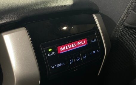 Toyota Land Cruiser Prado 150 рестайлинг 2, 2019 год, 4 736 890 рублей, 14 фотография