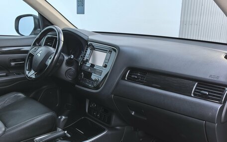 Mitsubishi Outlander III рестайлинг 3, 2017 год, 1 650 000 рублей, 22 фотография