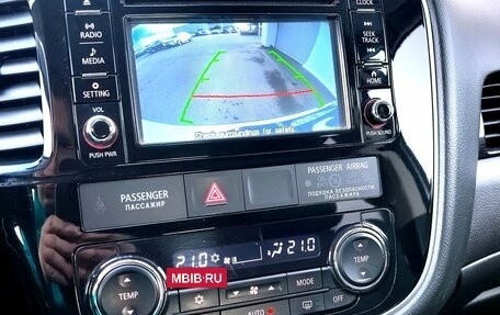 Mitsubishi Outlander III рестайлинг 3, 2017 год, 1 650 000 рублей, 15 фотография