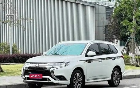 Mitsubishi Outlander III рестайлинг 3, 2022 год, 1 780 334 рублей, 1 фотография