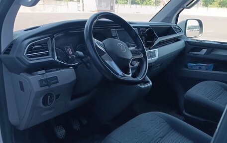 Volkswagen Caravelle T6 рестайлинг, 2021 год, 4 600 000 рублей, 8 фотография