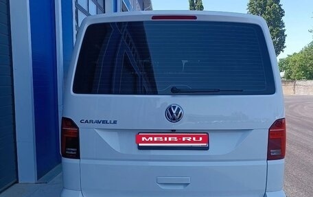 Volkswagen Caravelle T6 рестайлинг, 2021 год, 4 600 000 рублей, 4 фотография