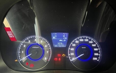 Hyundai Solaris II рестайлинг, 2015 год, 810 000 рублей, 6 фотография