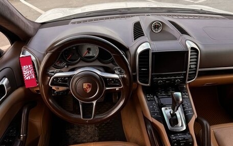 Porsche Cayenne III, 2015 год, 2 990 000 рублей, 24 фотография