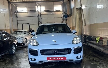 Porsche Cayenne III, 2015 год, 2 990 000 рублей, 39 фотография