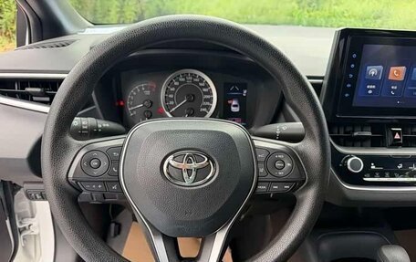 Toyota Corolla, 2022 год, 1 350 000 рублей, 10 фотография