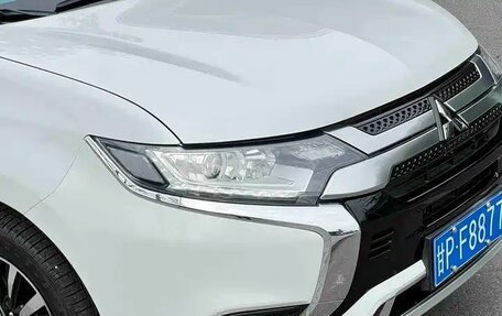 Mitsubishi Outlander III рестайлинг 3, 2022 год, 1 780 334 рублей, 13 фотография