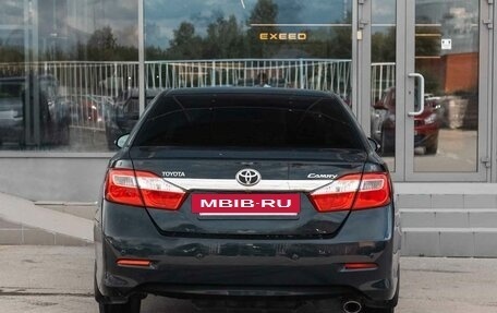 Toyota Camry, 2011 год, 1 550 000 рублей, 6 фотография