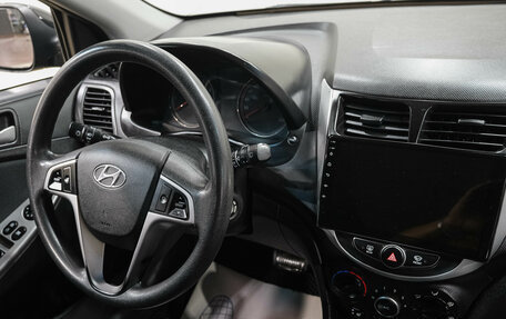 Hyundai Solaris II рестайлинг, 2016 год, 999 000 рублей, 23 фотография
