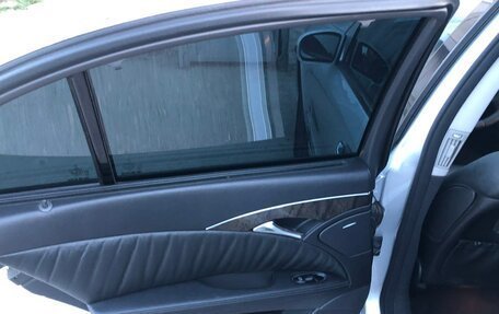Mercedes-Benz E-Класс, 2005 год, 550 000 рублей, 18 фотография