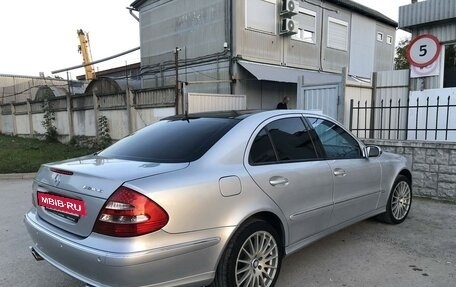 Mercedes-Benz E-Класс, 2005 год, 550 000 рублей, 6 фотография
