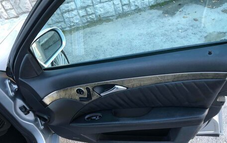 Mercedes-Benz E-Класс, 2005 год, 550 000 рублей, 23 фотография
