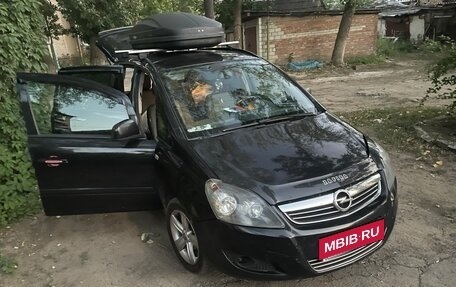 Opel Zafira B, 2012 год, 730 000 рублей, 1 фотография