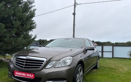 Mercedes-Benz E-Класс, 2012 год, 1 550 000 рублей, 1 фотография