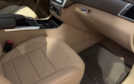 Mercedes-Benz GL-Класс, 2015 год, 3 800 000 рублей, 16 фотография