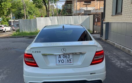 Mercedes-Benz C-Класс, 2013 год, 2 100 000 рублей, 2 фотография