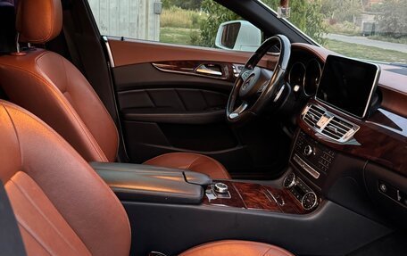 Mercedes-Benz CLS, 2015 год, 3 100 000 рублей, 14 фотография