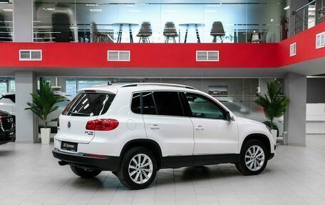 Volkswagen Tiguan I, 2013 год, 1 290 000 рублей, 2 фотография