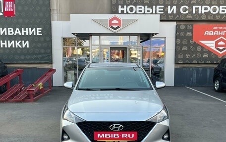 Hyundai Solaris II рестайлинг, 2021 год, 1 450 000 рублей, 2 фотография
