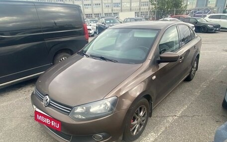 Volkswagen Polo VI (EU Market), 2015 год, 599 000 рублей, 2 фотография
