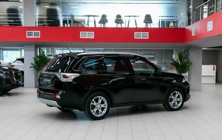 Mitsubishi Outlander III рестайлинг 3, 2014 год, 1 450 000 рублей, 2 фотография